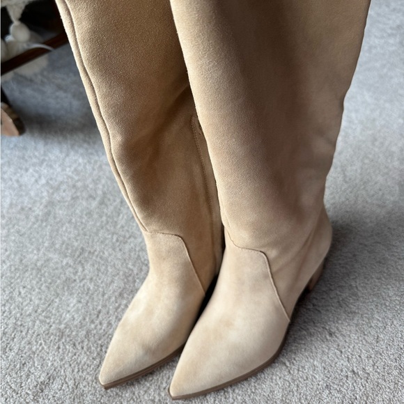 Vince Camuto Shoes - Elegant Tan Knee-High Women's Boots